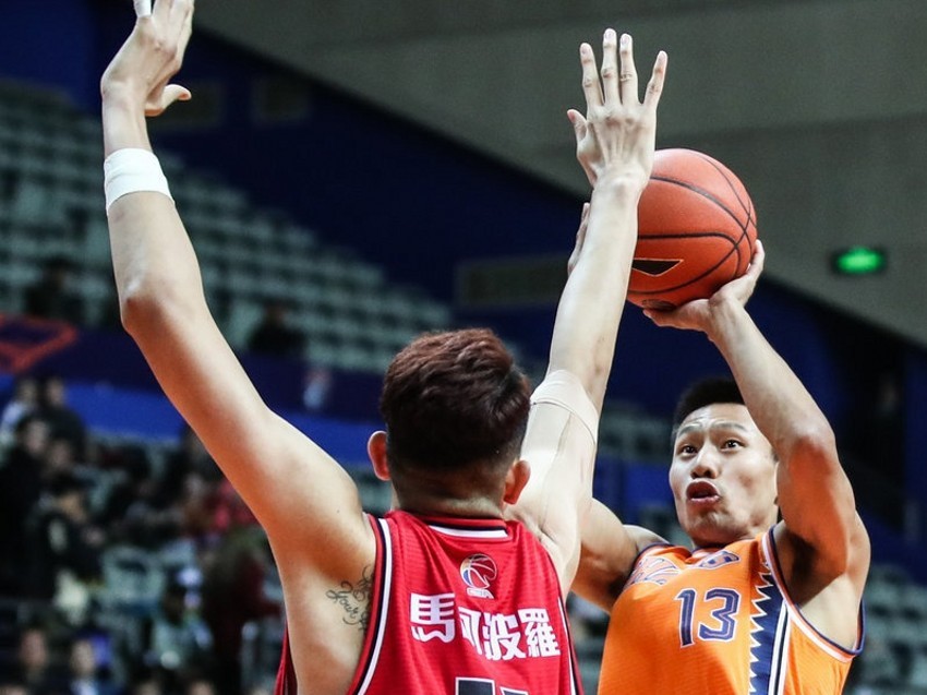 棒球热身赛焦点战:江南雄狮队读秒扳平塞北雷豹队,客场强势带走胜利。年轻人站出来了 棒球热身赛焦点战:江南雄狮队读秒扳平塞北雷豹队,客场强势带走胜利。年轻人站出来了