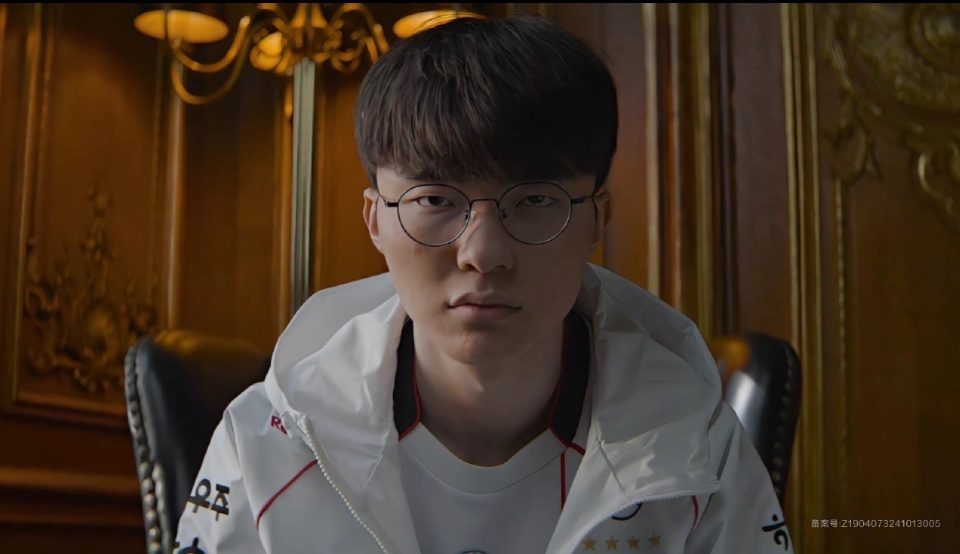 关于比赛规则变更引发热议！，Faker在TES比赛中大比分获胜全场沸腾不已的信息