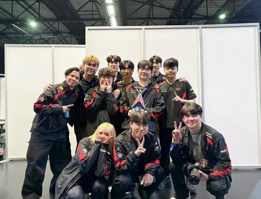 关于比赛规则变更引发热议！，Faker在TES比赛中大比分获胜全场沸腾不已的信息