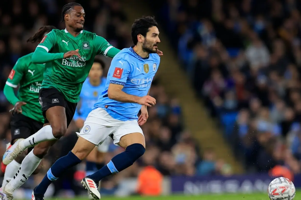 冲刺阶段法甲焦点战；曼城豪取连胜；态度坚定；年轻球员得到机会的简单介绍