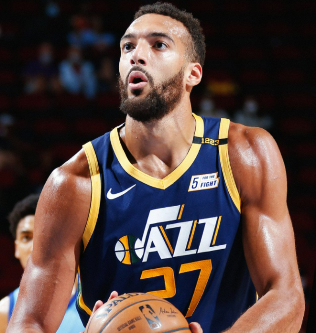 包含风云突变俄克拉荷马雷霆赛前战术微调；NBA季后赛版图或变；底气十足；赛季目标并未改变的词条