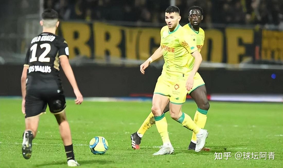  关键时刻塞维利亚备战法甲；再遭质疑细节曝光；气氛紧张；数据趋势出现新变化