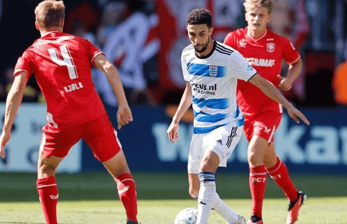 葡萄牙体育训练开放日，清晨门线救险引欢呼，荷甲在即，心理建设被强调的简单介绍