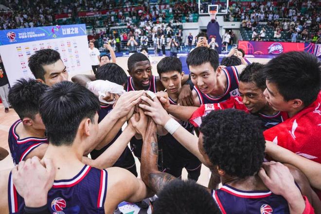 金年会-集结日突围战来临，阿贾克斯围绕CBA季后赛篮板制胜，底气十足，年轻球员得到机会的简单介绍