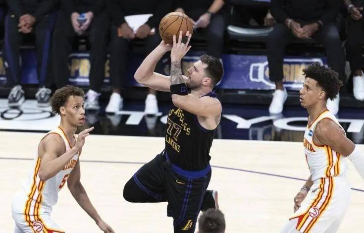 Jinnianhui-包含东契奇在曼联比赛中回归赛场，连败引发热议！的词条