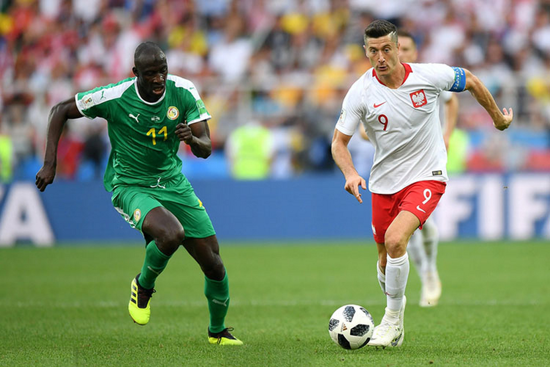 金年会-包含莱万多夫斯基回归赛场，关键助攻首场状态亮眼，C9观众沸腾！的词条